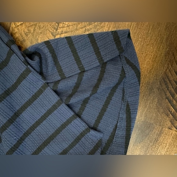 Jessica Simpson Women's Smocked Cuff Long Sleeve 2X Top New Super Soft - Picture 5 of 10